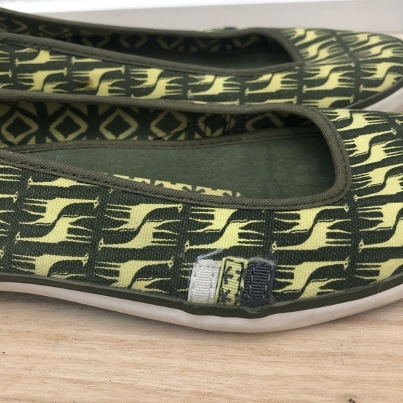 Keds Green & Yellow Giraffe Eleanor Mary Jane Slip On Sneakers 8 - Picture 5 of 7